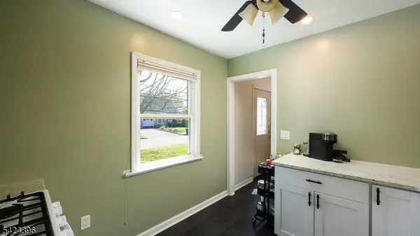 333 Giles Ave, Middlesex Boro, NJ 08846