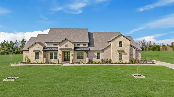 305 Chapel View Court, Heath, TX 75032