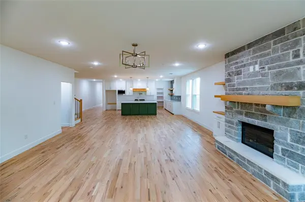 4519 Rosehill Road, Garland, TX 75043