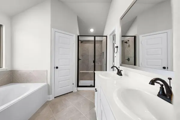 3800 Arrowchop Drive, Caddo Mills, TX 75135