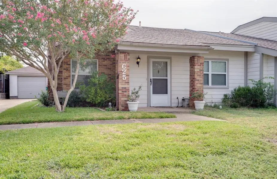 625 Prairie Dell Street, Lewisville, TX 75067