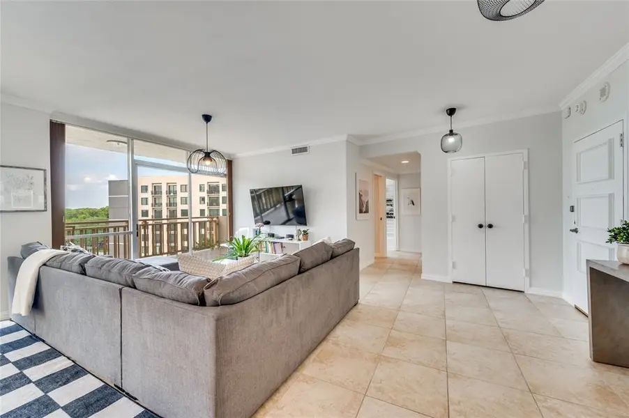 6211 W Northwest Highway #706, Dallas, TX 75225