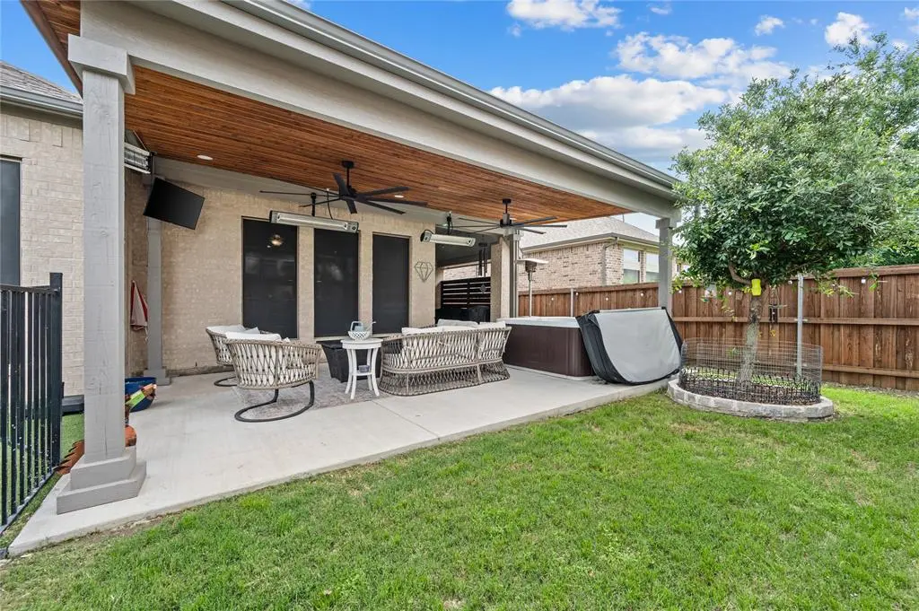 3732 Trail Creek Drive, Little Elm, TX 75068