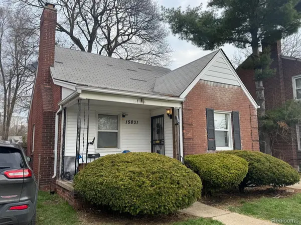 15831 Saratoga ST, Detroit, MI 48205
