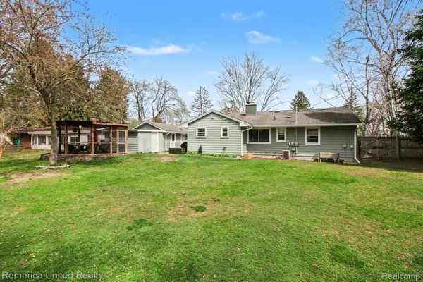 6912 Cheddar Valley DR, Green Oak Township, MI 48116