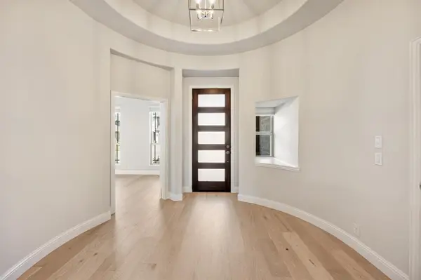 204 Sweetwater Drive, Commerce, TX 75428