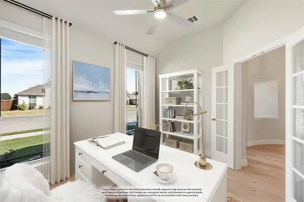 204 Sweetwater Drive, Commerce, TX 75428