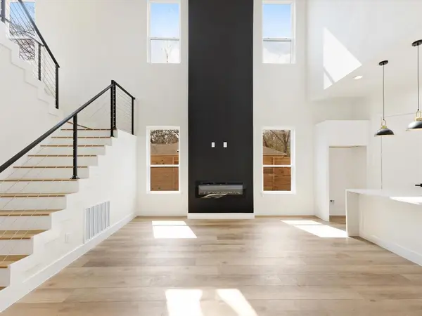 2731 Marburg Street, Dallas, TX 75215