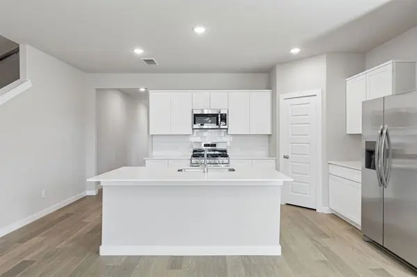 1413 Sugarberry Lane, Alvarado, TX 76009