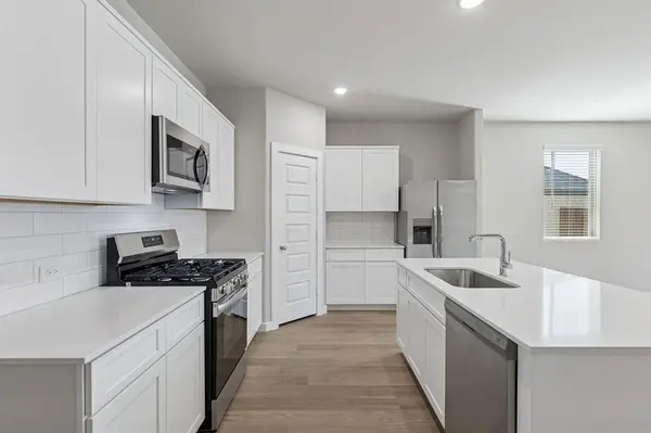 1413 Sugarberry Lane, Alvarado, TX 76009