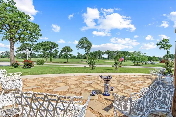 18076 Country Club Drive, Kemp, TX 75143