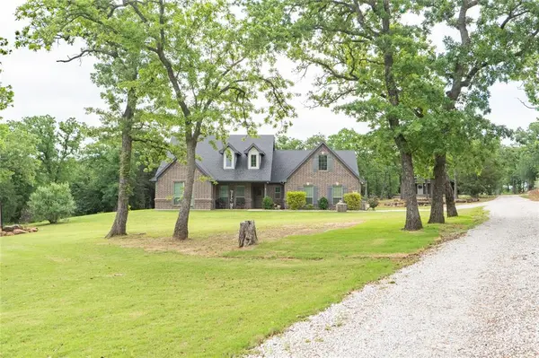 160 Oakwood Hills Drive, Paradise, TX 76073