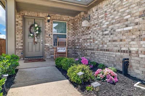 14136 Danesdale Drive, Pilot Point, TX 76258