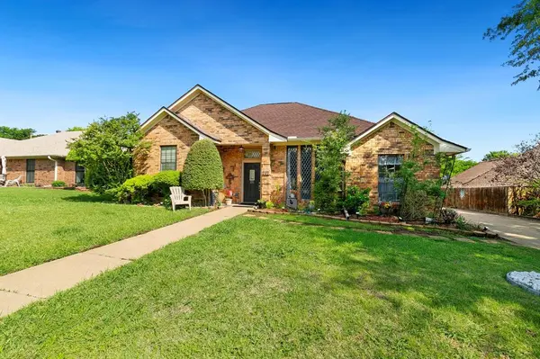 205 Forest Creek Drive, Sherman, TX 75092