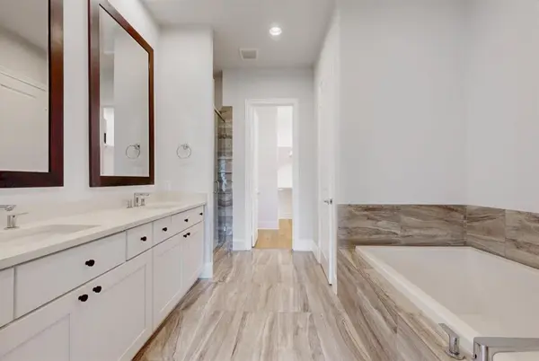 645 Dalton Lane, Irving, TX 75039