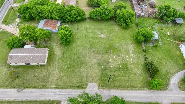 505 John Fielder Drive, Southmayd, TX 75092