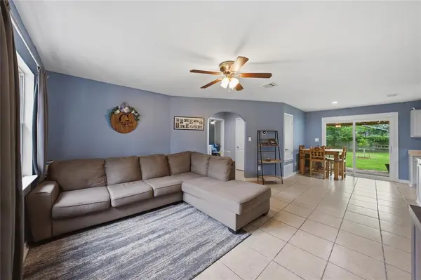 732 Ridgewood Drive, Tool, TX 75143