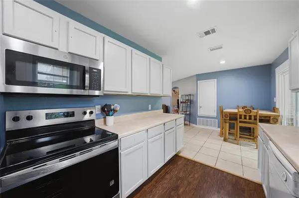 732 Ridgewood Drive, Tool, TX 75143