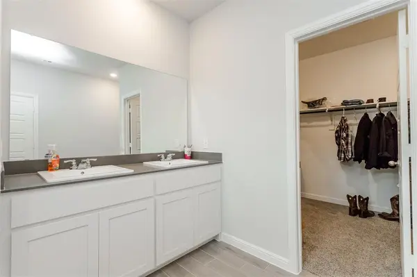 960 Traction Trail, Cleburne, TX 76031