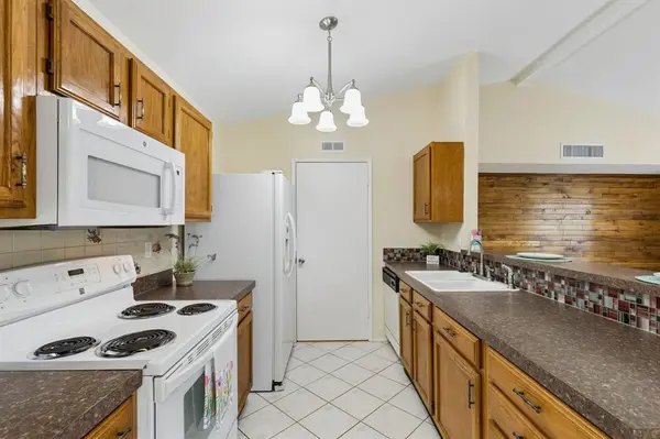 4603 Nervin Street, The Colony, TX 75056