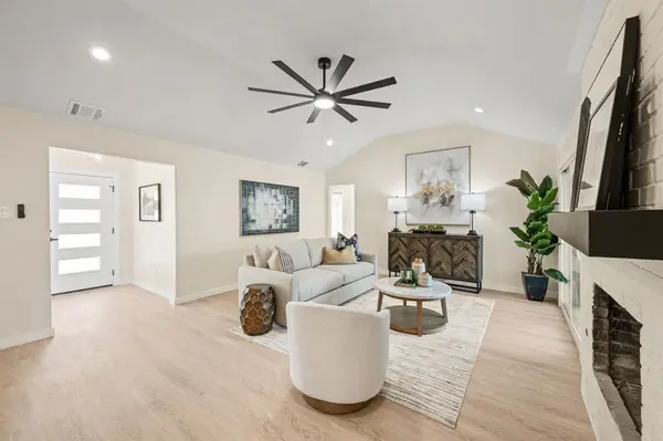 1934 Vista Oaks Drive, Carrollton, TX 75007