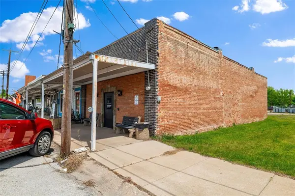 209 Main Street, Maypearl, TX 76064