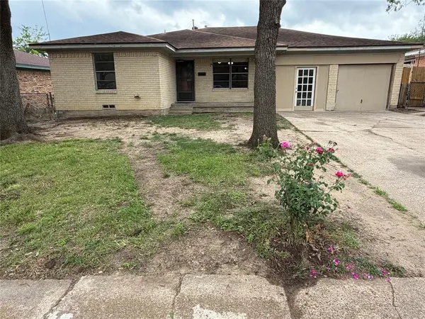 8706 Reva Street, Dallas, TX 75227