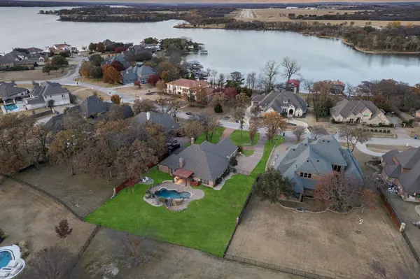 5829 Lakeside Drive, Fort Worth, TX 76179