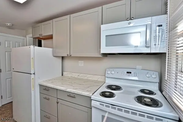 63 Iowa Ave, Jefferson Twp., NJ 07849