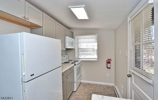 63 Iowa Ave, Jefferson Twp., NJ 07849