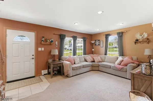 8 Woodlot Rd, Wayne Twp., NJ 07470