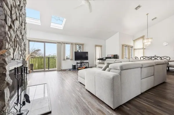 52 Adams Terrace, Clifton City, NJ 07013