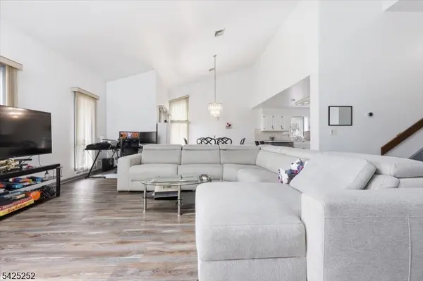 52 Adams Terrace, Clifton City, NJ 07013