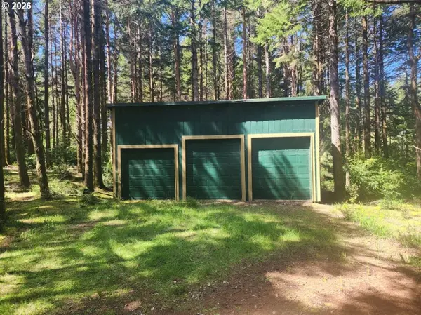 Cemetery Loop RD #2200, Port Orford, OR 97465