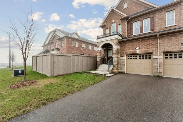 71 Finegan CIR, Brampton, ON L7A 4Z8
