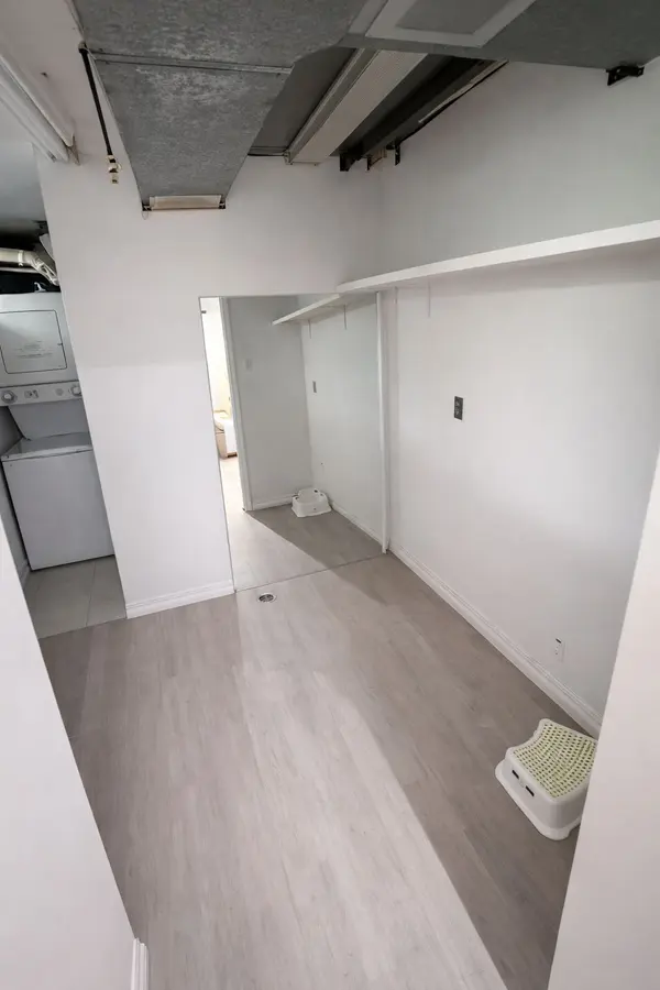 3 Delbasso CT, Toronto W09, ON M9R 1W6