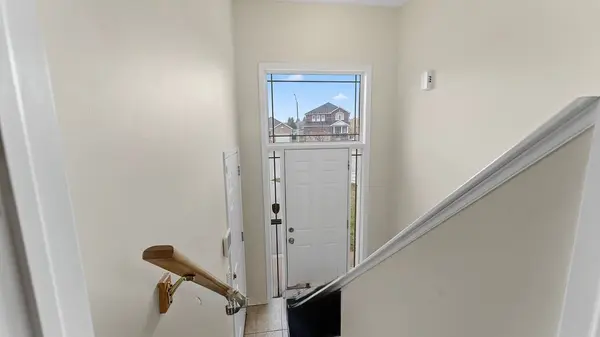 6 McGregor CT #Main, Peterborough, ON K9L 0B7