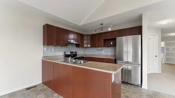 6 McGregor CT #Main, Peterborough, ON K9L 0B7