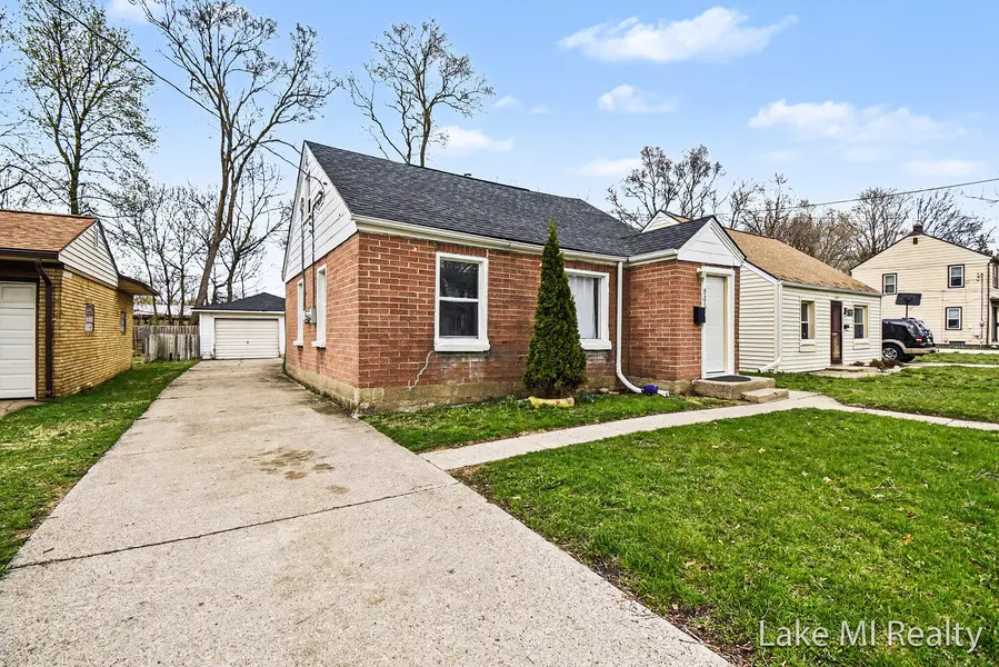 905 Dickinson ST SE, City Of Grand Rapids, MI 49507