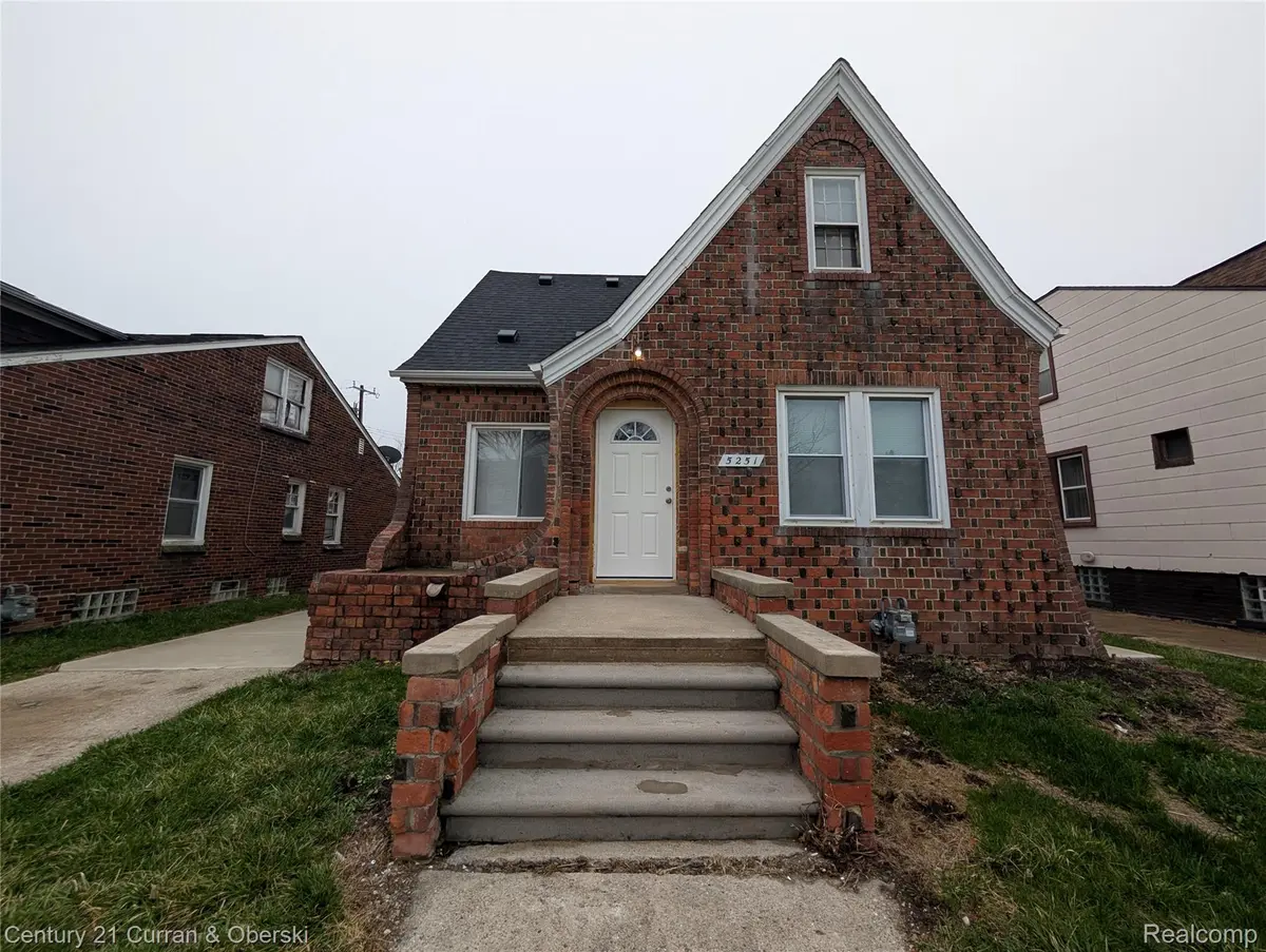 5251 Nottingham RD, Detroit, MI 48224