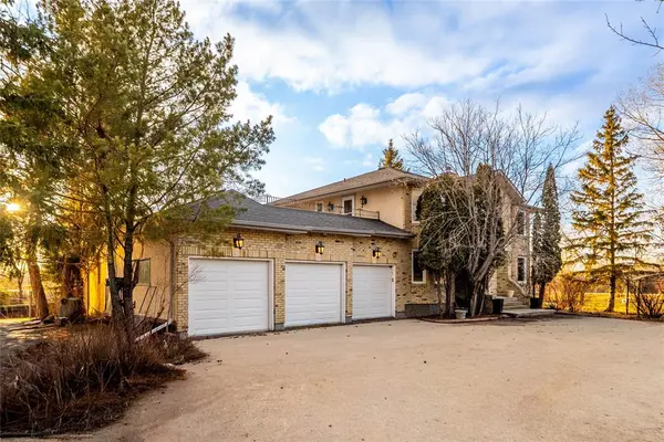 406 Symington RD, Winnipeg, MB R2C 5J6