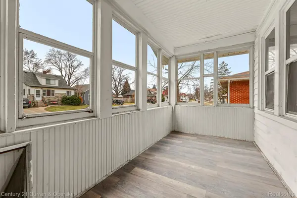 6837 Braun, Center Line, MI 48015