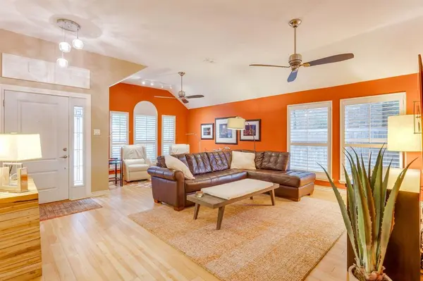 1236 Rio Grande Drive, Benbrook, TX 76126