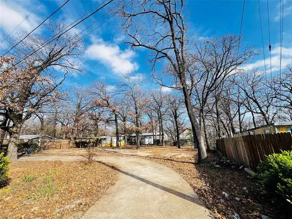 168 Skylark Drive, Mabank, TX 75156