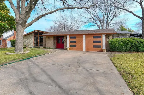 112 Cloudcrest Drive, Desoto, TX 75115