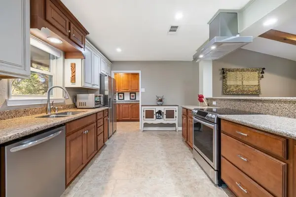 635 Old Justin Road, Argyle, TX 76226