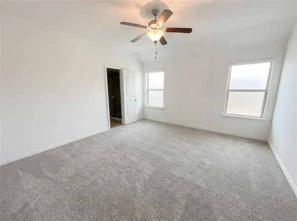 8400 High Garden Street, Fort Worth, TX 76123