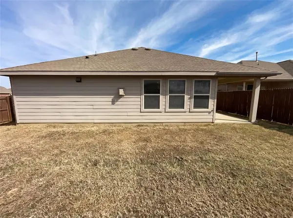 8400 High Garden Street, Fort Worth, TX 76123