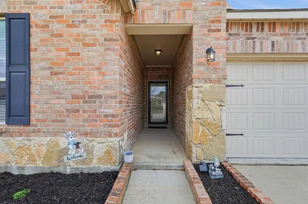 409 Mariscal Place, Fort Worth, TX 76131