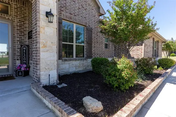 7921 Grassland Drive, Godley, TX 76044